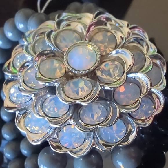 NWT - Lia Sophia Nordica Crystal Flower Bracelet with Gray Resin Beads - Picture 4 of 11